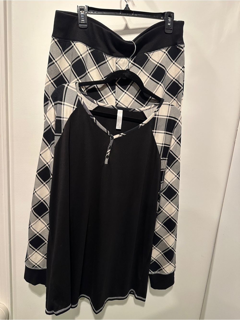 NWOT Cacique Cozy Plaid-Trim Black Lounge Pants & Top Set 18/20 - Picture 2 of 14